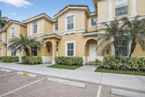 3189 SW 128th Way Hollywood FL 33027