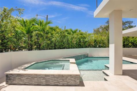 1111 SE 9th Avenue Fort Lauderdale FL 33316