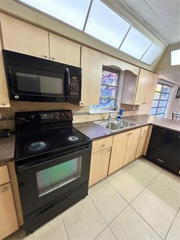 244 SW 3rd Place Dania Beach FL 33004