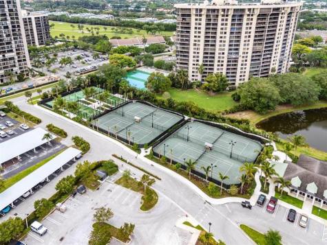 2400 Presidential Way West Palm Beach FL 33401