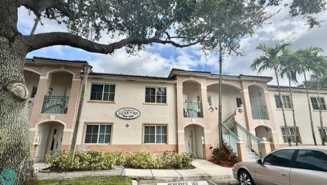 2125 NW 77th Way Pembroke Pines FL 33024