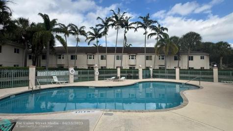 2125 NW 77th Way Pembroke Pines FL 33024