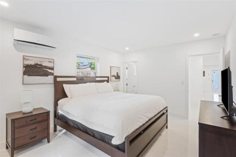 1409 NE 2nd Avenue Fort Lauderdale FL 33304