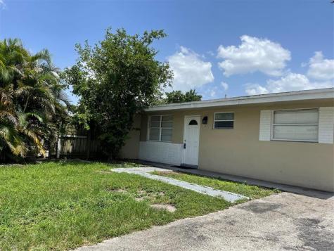 6902 SW 15th Street North Lauderdale FL 33068