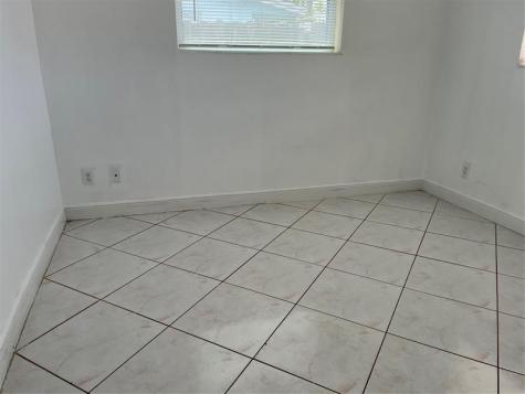6902 SW 15th Street North Lauderdale FL 33068