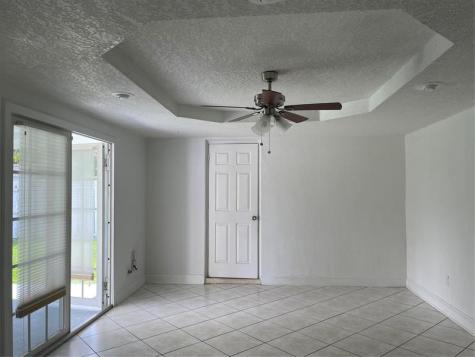 6902 SW 15th Street North Lauderdale FL 33068