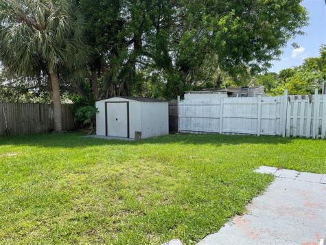 6902 SW 15th Street North Lauderdale FL 33068