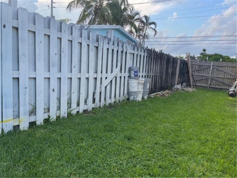 6902 SW 15th Street North Lauderdale FL 33068