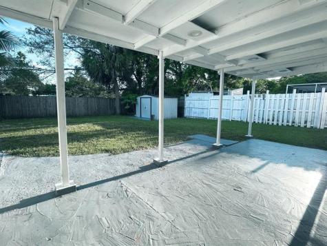 6902 SW 15th Street North Lauderdale FL 33068