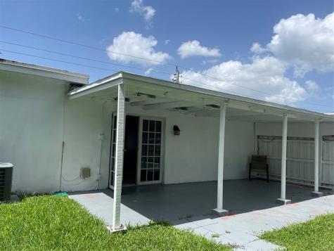 6902 SW 15th Street North Lauderdale FL 33068