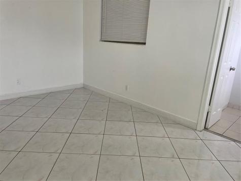 6902 SW 15th Street North Lauderdale FL 33068
