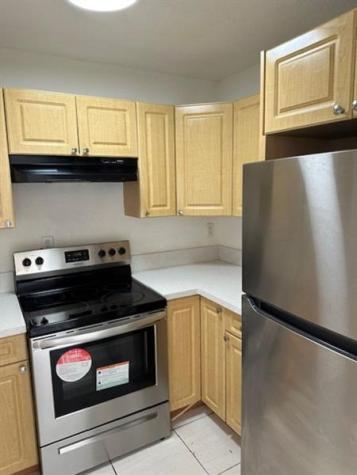 1095 W 77th Street Hialeah FL 33014