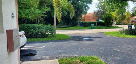 10571 NW 45th Street Coral Springs FL 33065