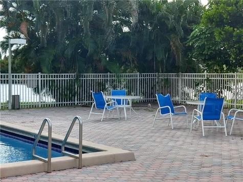 2361 NW 96th Terrace Pembroke Pines FL 33024