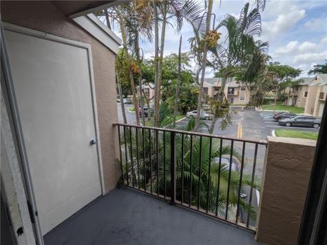 2361 NW 96th Terrace Pembroke Pines FL 33024
