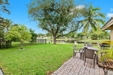 1007 Spoonbill Circle Weston FL 33326