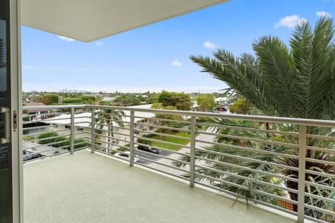 2900 NE 30th Street Fort Lauderdale FL 33306