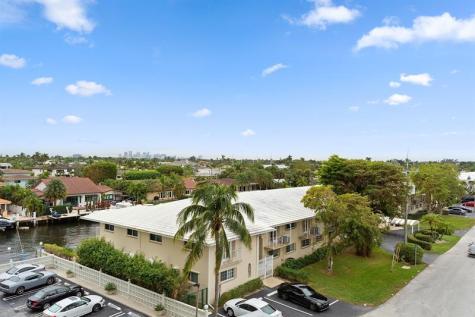 2900 NE 30th Street Fort Lauderdale FL 33306