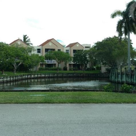 2731 Ocean Club Boulevard Hollywood FL 33019