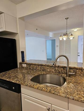 2731 Ocean Club Boulevard Hollywood FL 33019