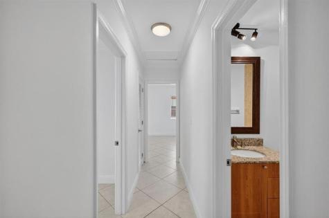 316 NW 24th Street Wilton Manors FL 33311