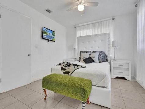4422 Seagrape Drive Lauderdale By The Sea FL 33308