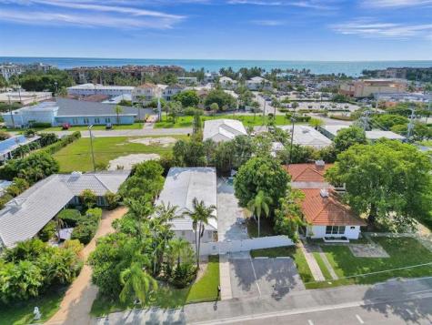 4422 Seagrape Drive Lauderdale By The Sea FL 33308