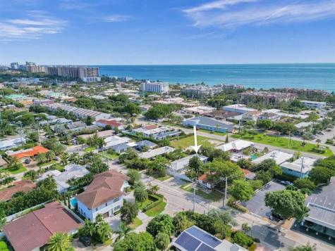 4422 Seagrape Drive Lauderdale By The Sea FL 33308
