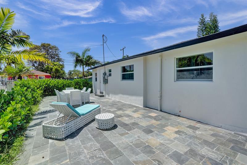 8021 NW 1st Place Miami FL 33150