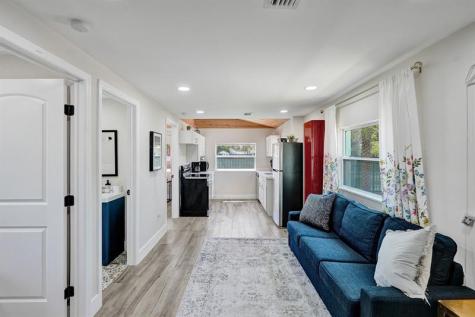 8021 NW 1st Place Miami FL 33150