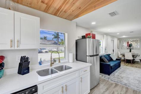8021 NW 1st Place Miami FL 33150