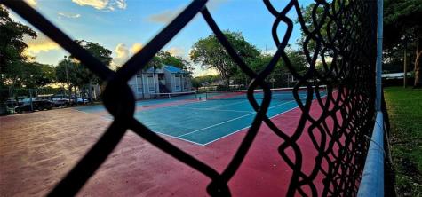 2001 NW 96th Terrace Pembroke Pines FL 33024