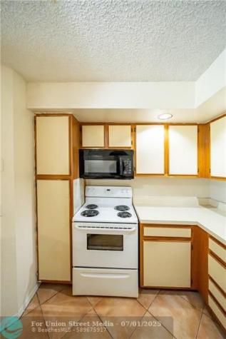 3350 Pinewalk Drive Pompano Beach FL 33063