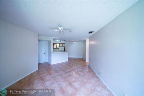 3350 Pinewalk Drive Pompano Beach FL 33063