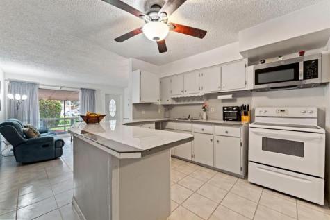 2140 N 57th Avenue Hollywood FL 33021