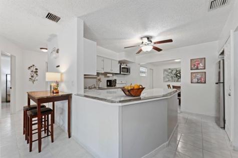 2140 N 57th Avenue Hollywood FL 33021
