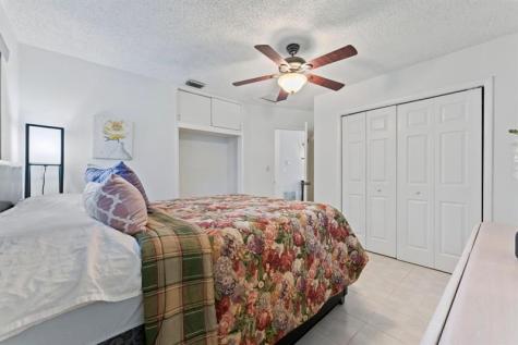 2140 N 57th Avenue Hollywood FL 33021