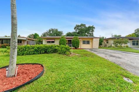 2140 N 57th Avenue Hollywood FL 33021