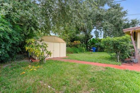 2140 N 57th Avenue Hollywood FL 33021