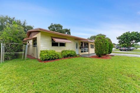 2140 N 57th Avenue Hollywood FL 33021