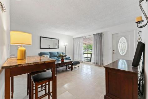2140 N 57th Avenue Hollywood FL 33021