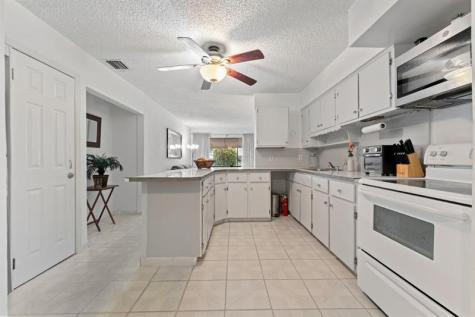 2140 N 57th Avenue Hollywood FL 33021