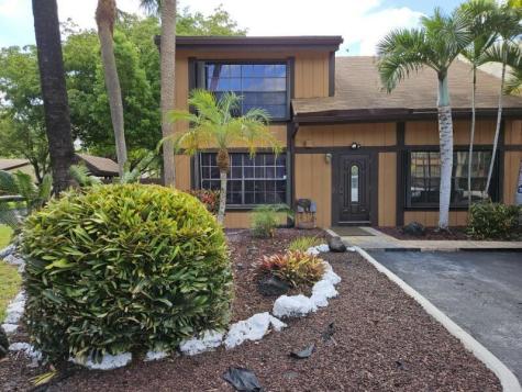 10191 Oleander Court Pembroke Pines FL 33026
