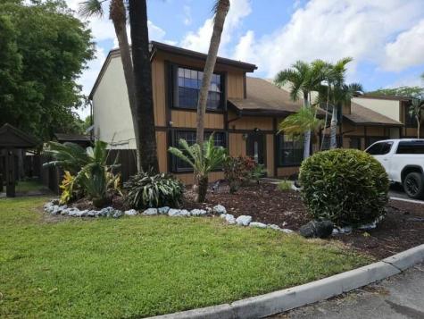 10191 Oleander Court Pembroke Pines FL 33026