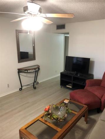 850 SW 133 Pembroke Pines FL 33027