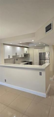 8000 S Colony Circle Tamarac FL 33321