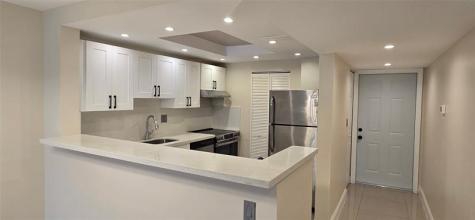 8000 S Colony Circle Tamarac FL 33321
