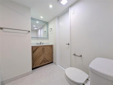 3101 Oakland Shores Drive Oakland Park FL 33309