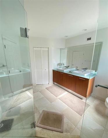 101 SE 15th Avenue Fort Lauderdale FL 33301