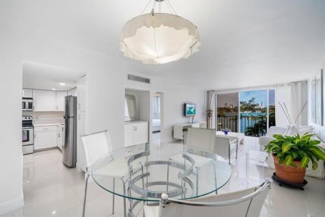 800 West Avenue Miami Beach FL 33139